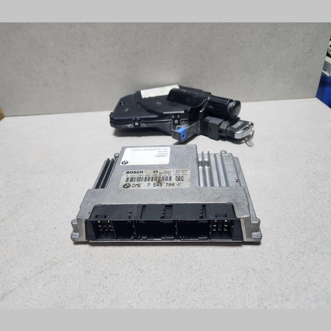 2006-2008 BMW 750i E65 E66 N62B48 V8 Engine Control Module 7549700 RHD ECU SET