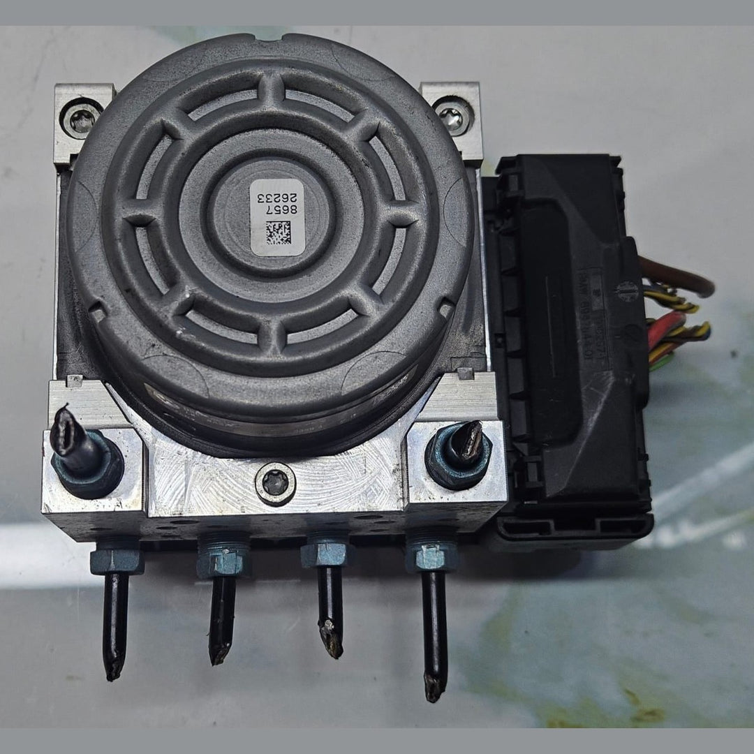 2014 BMW 328i Anti-Lock Brake ABS Pump Control Unit Module 6868319