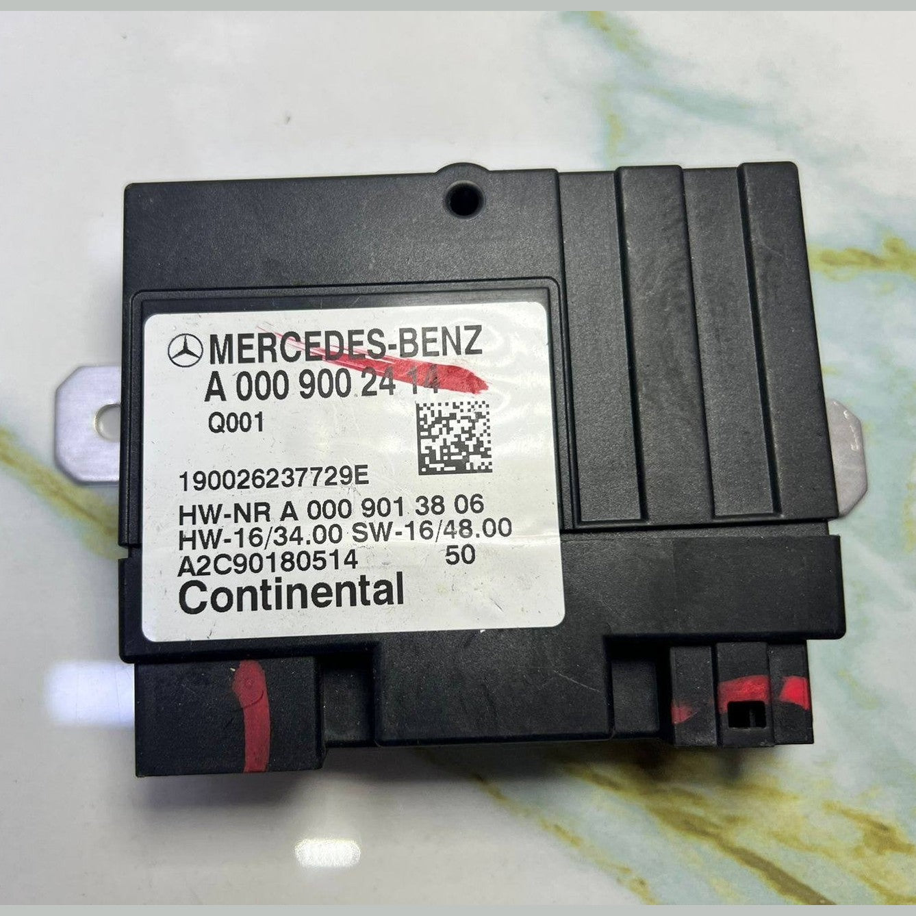 Mercedes-Benz Fuel Pump Computer Control Module A 000 900 24 14 GLC350