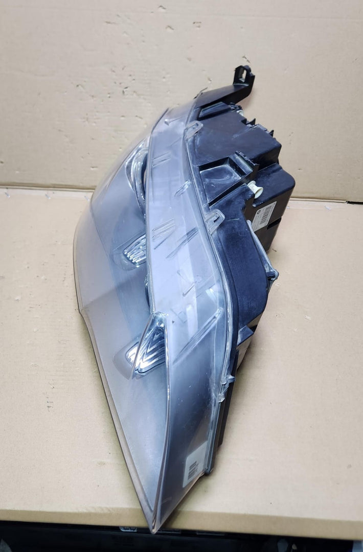 7221894 BMW Headlight X5 E70 Facelift right headlight assembly 2012