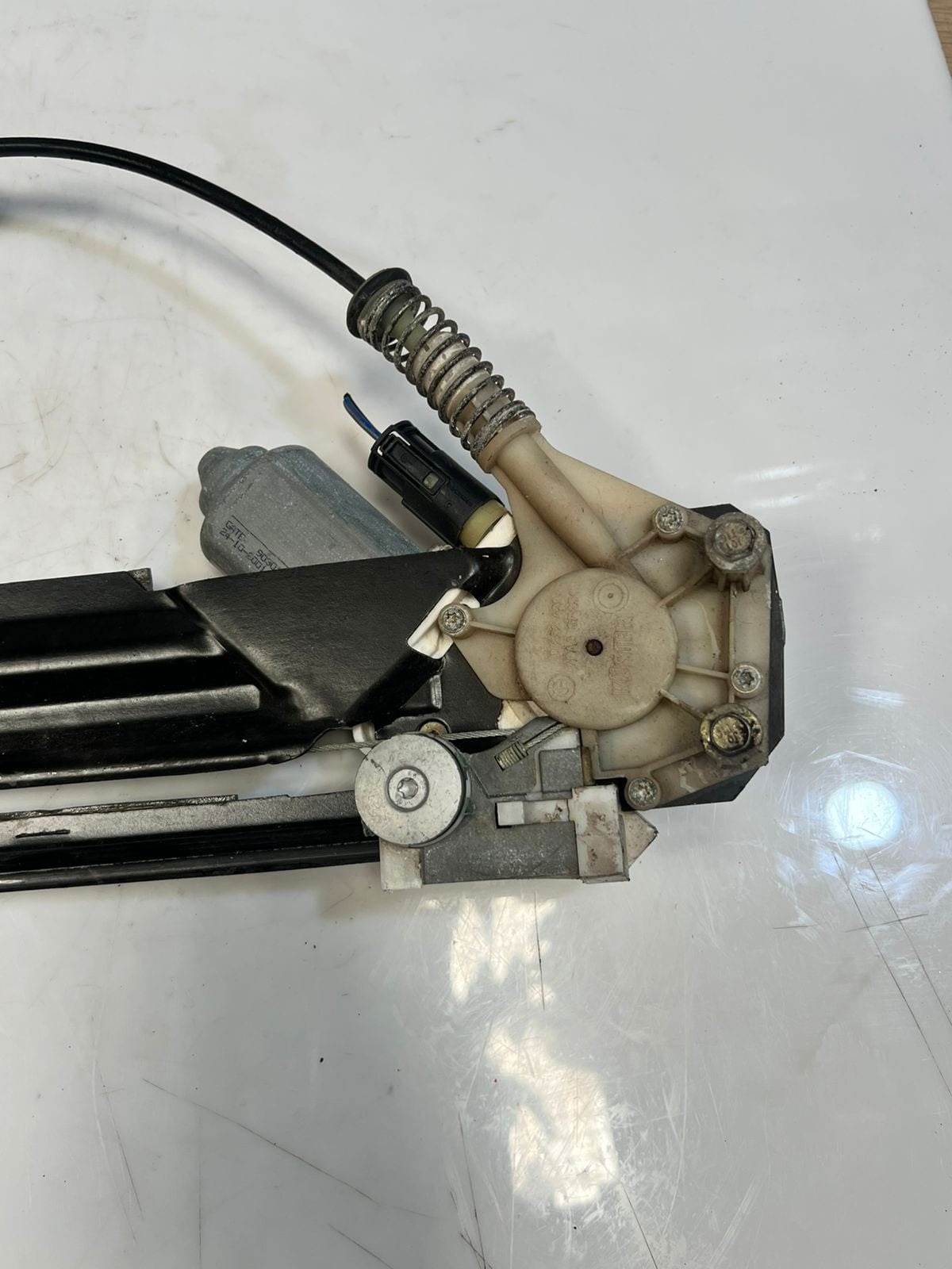 1999-2003 BMW M5 E39 5-Series 540i 530i 525i Window Regulator Motor 8360512 OEM