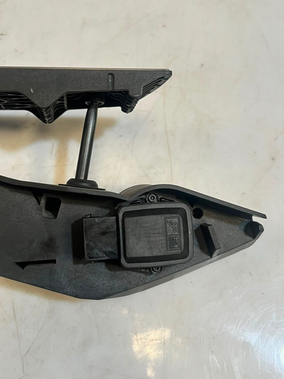 2008-2014 BMW X6 3 Series E90 E91 and X6 E71 Accelerator Throttle Pedal 6791473
