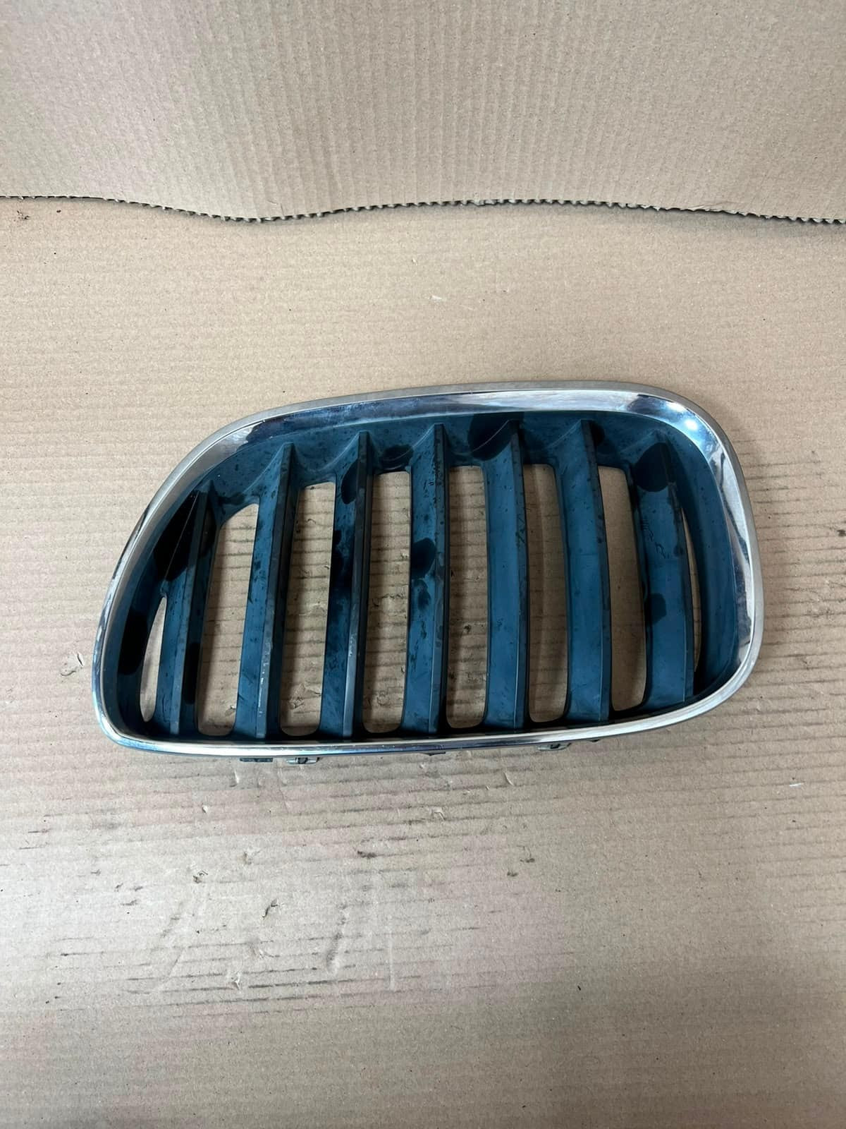 2004-2006 BMW X5 E53 BONNET Front Grille Kidney Left 7124815 OEM