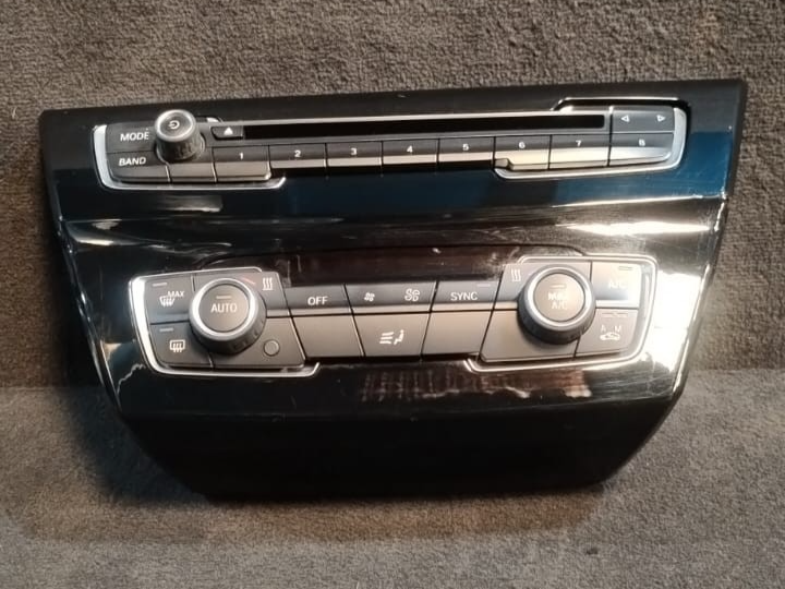 BMW X1 F48 X2 F39  CLIMATE CONTROL & RADIO CONTROL PANEL TRIM COVER P/N 9305907