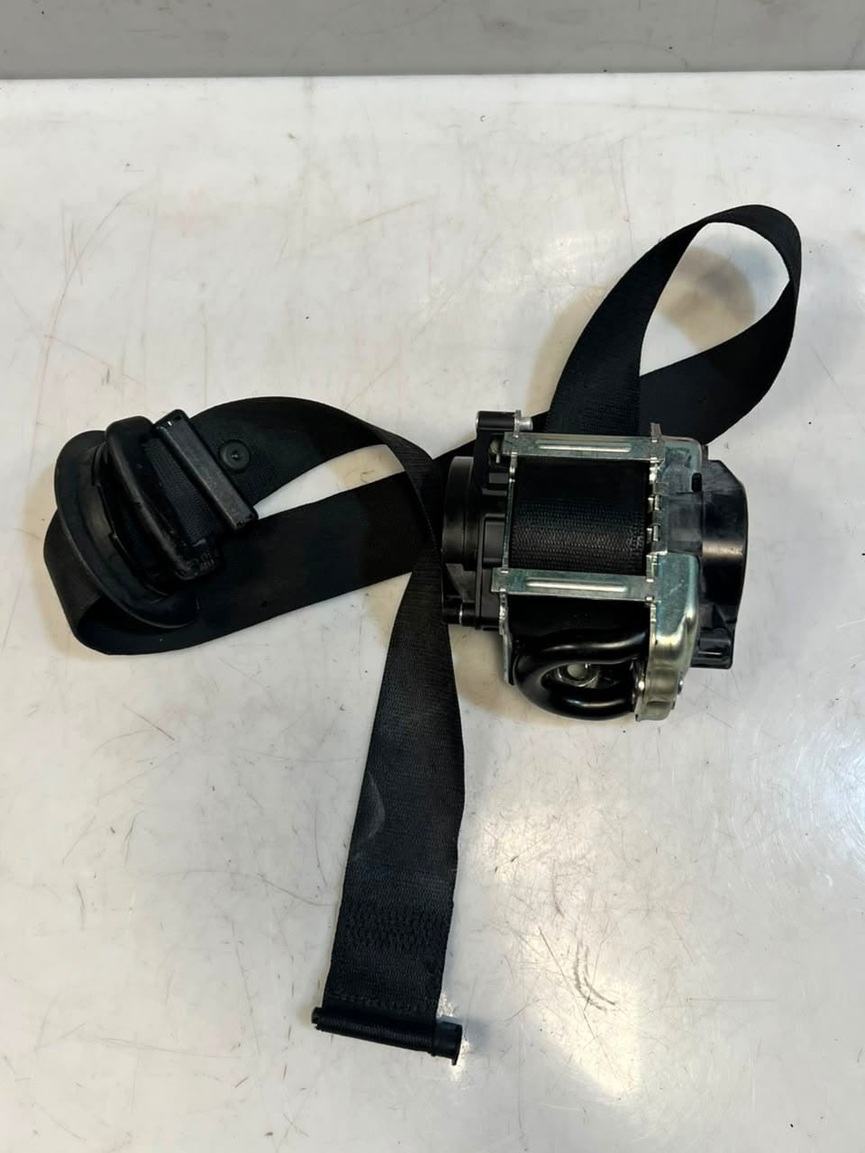 2014-2018 BMW X5 F15 Front Right Passenger Seat Belt Retractor 624641200F OEM