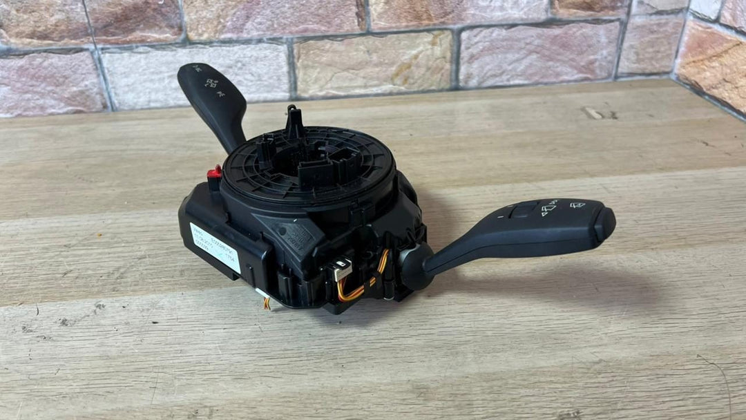 2011 BMW 750Li Steering Column Switch Cluster 9234440 7-Series F01 and 5-Ser SZL
