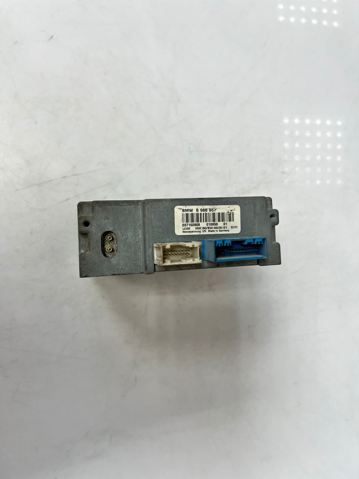 2006 BMW 5 Series E60 E61 and 7 Series E65 E66 TV Tuner Module 6986557 OEM