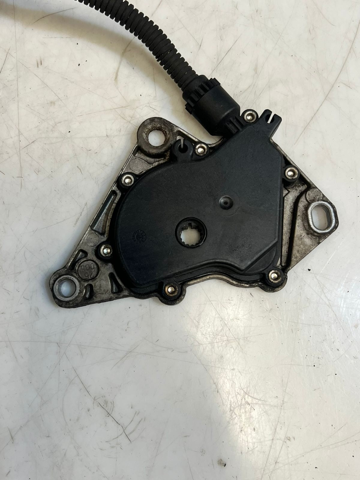 2001-03 BMW E46 E39 M54 5HP19 Automatic Transmission Position Switch 0501317781