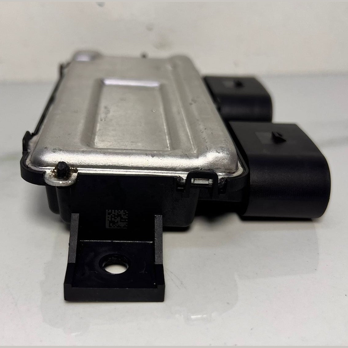 Mercedes-Benz Fuel Pump Driver Module A 000 9008214