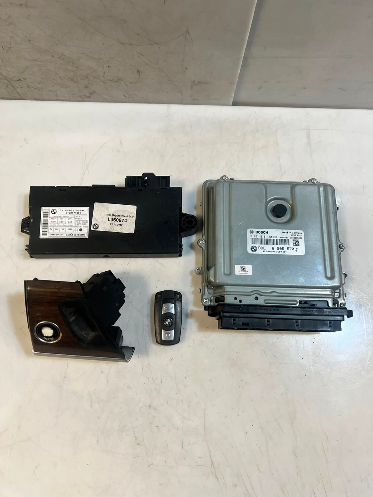 BMW X5 E70 X6 E71 N57 Engine Control Unit ECU SET DDE+CAS3+1KEY 8506570 OEM