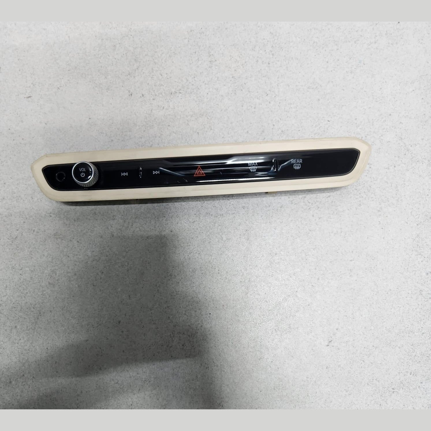 2023 BMW 330i Radio Switches Buttons Warning Panel 5A63F16 3 Series G20 G21 LCi 