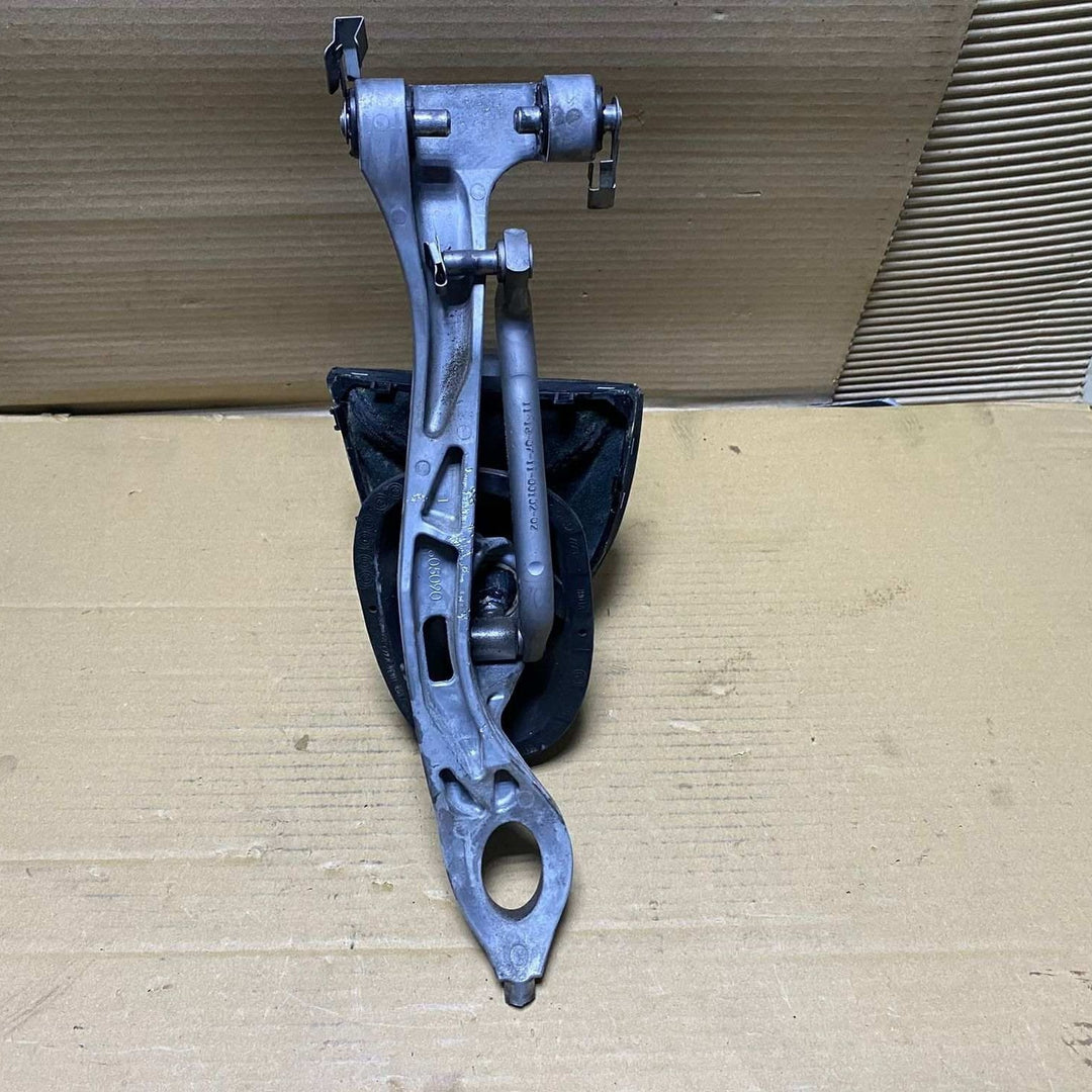 2012-2015 BMW M135i Manual Transmission Shifter Arm 7605090 F20 F21 F30 F31 F32 