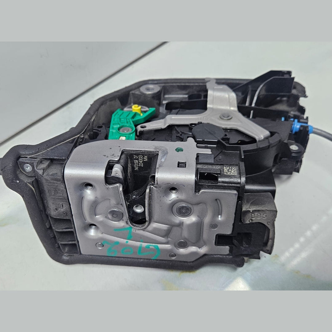 BMW X3 X4 G01 G02 F97 F98 DOOR LOCK ASSEMBLY REAR LEFT PASSENGER SIDE 7473159