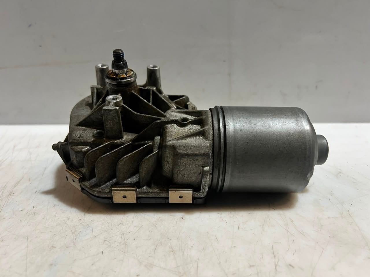 2011-2016 BMW 5 Series F10 F11 Front Wiper Motor and Linkage 7305562 OEM