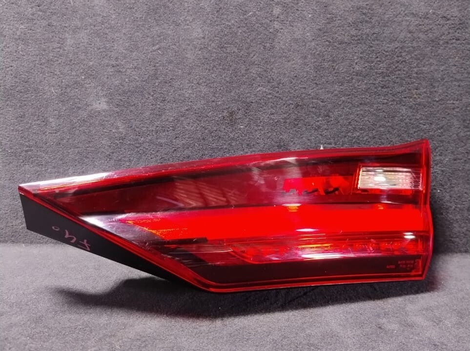 BMW  F40 SERIES  1 SERIES F40 Rear light in trunk lid, right  7450652