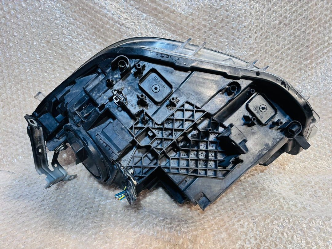 Bmw 1 series 116I F20 2010 TO 2013 Headlight RHS NONE XENON 7229686