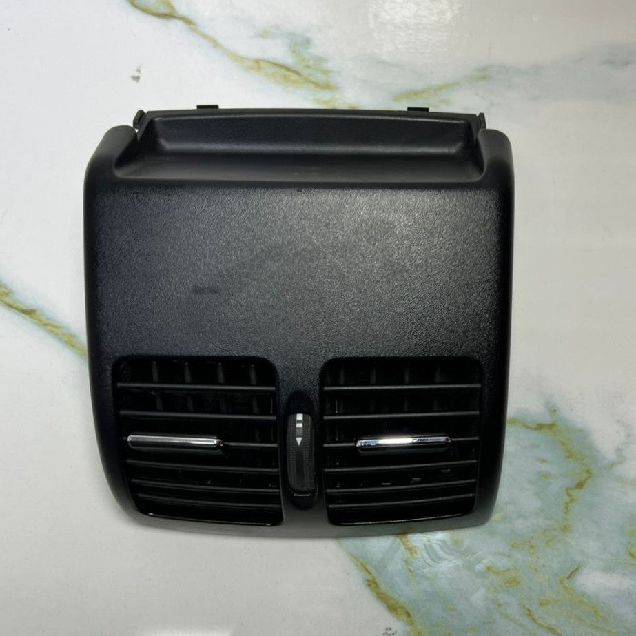 2008-2012 Mercedes-Benz W204 C-Class Centre Console Air Vent A204 8300954 OEM