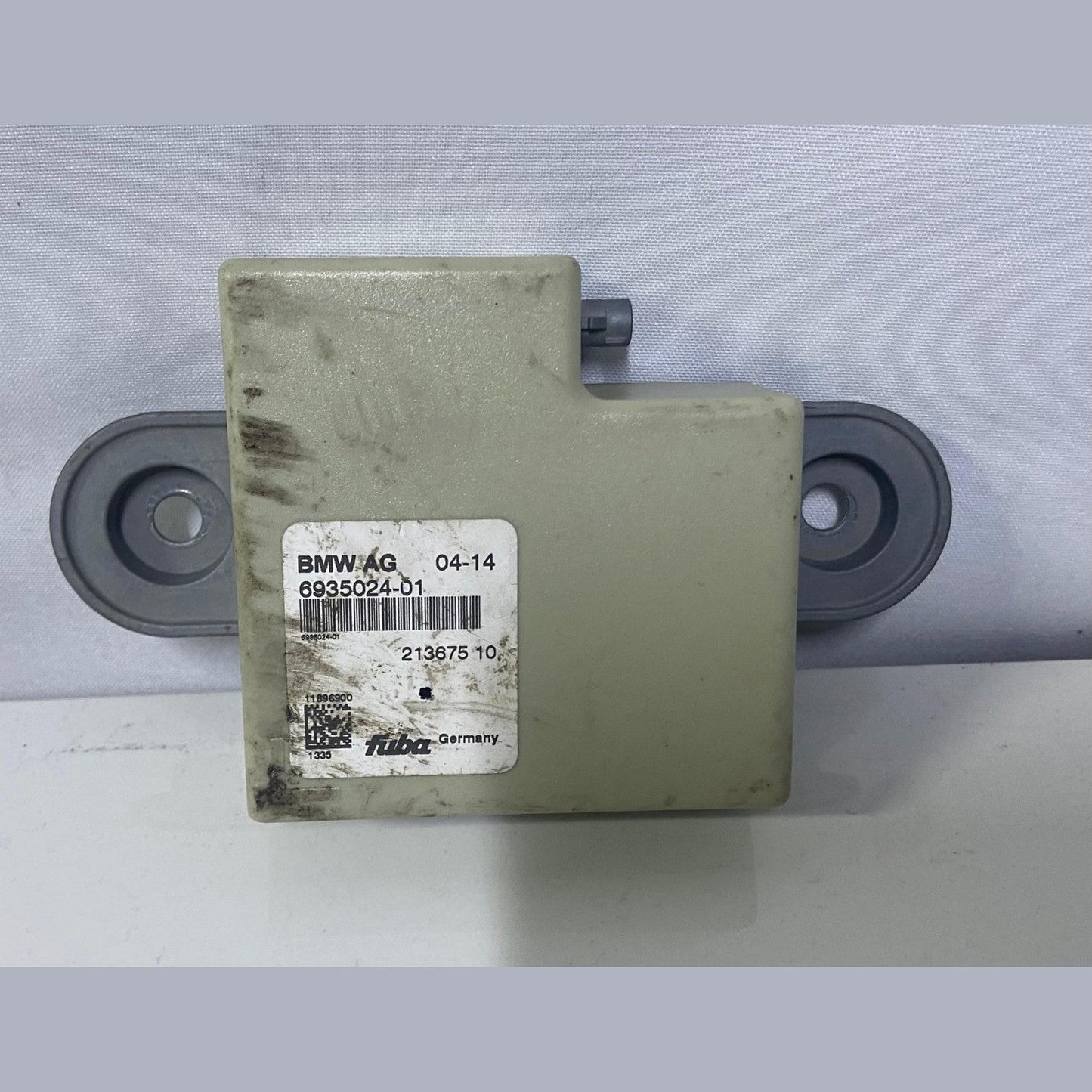 OEM BMW X5 E70 Radio Antenna Amplifier Control Module Unit 6935024