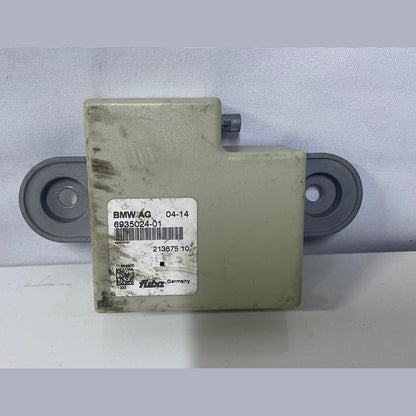 OEM BMW X5 E70 Radio Antenna Amplifier Control Module Unit 6935024