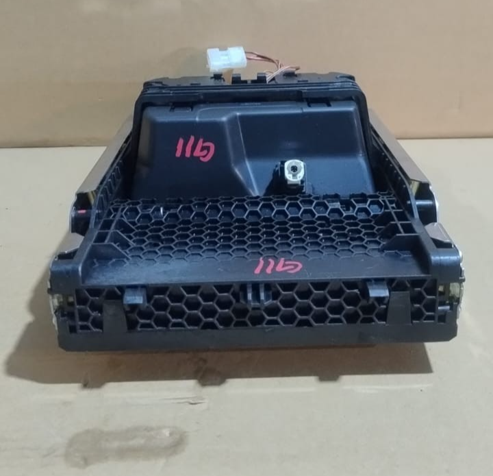 BMW G11 G12 7 SERIES CENTER CONSOLE CUP HOLDER P/N 9302629