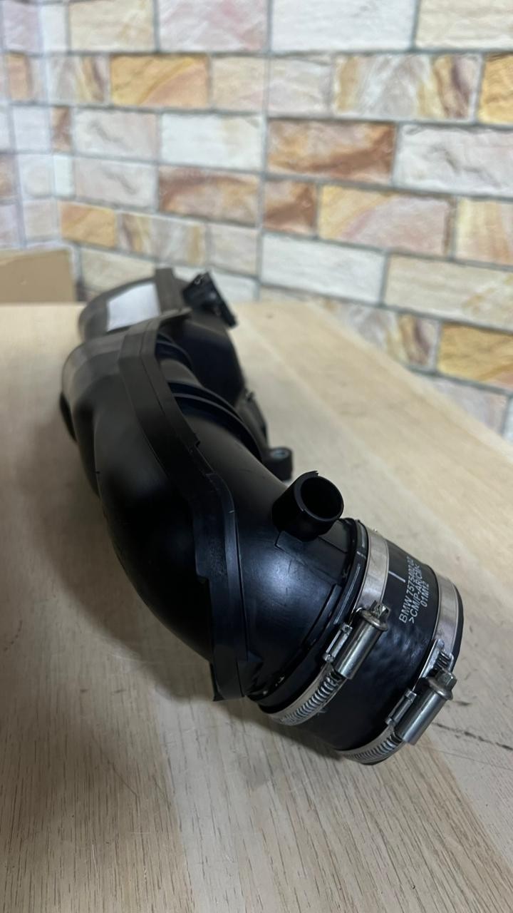 2012-2016 BMW M5 4.4L - Intake Manifold 7843274 RIGHT