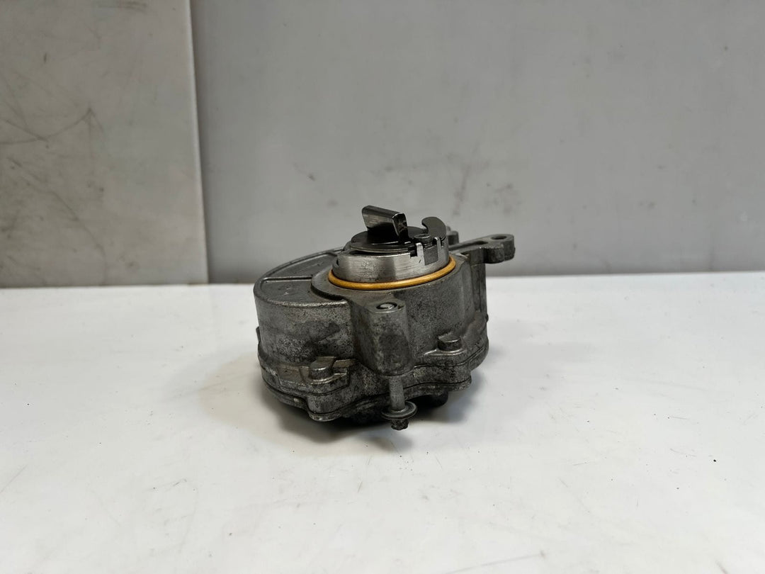2010-2017 BMW 750i N63 5' 6' 7' X' M5 M6 S63 Brake Booster Vacuum Pump 7566291