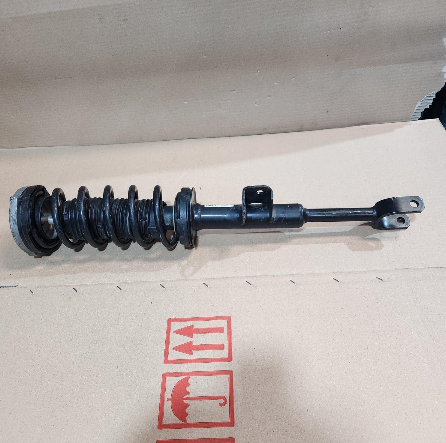 2017-2023 BMW 530i Front Shock Absorber 6866592 5 Series G30 530i and 540i 