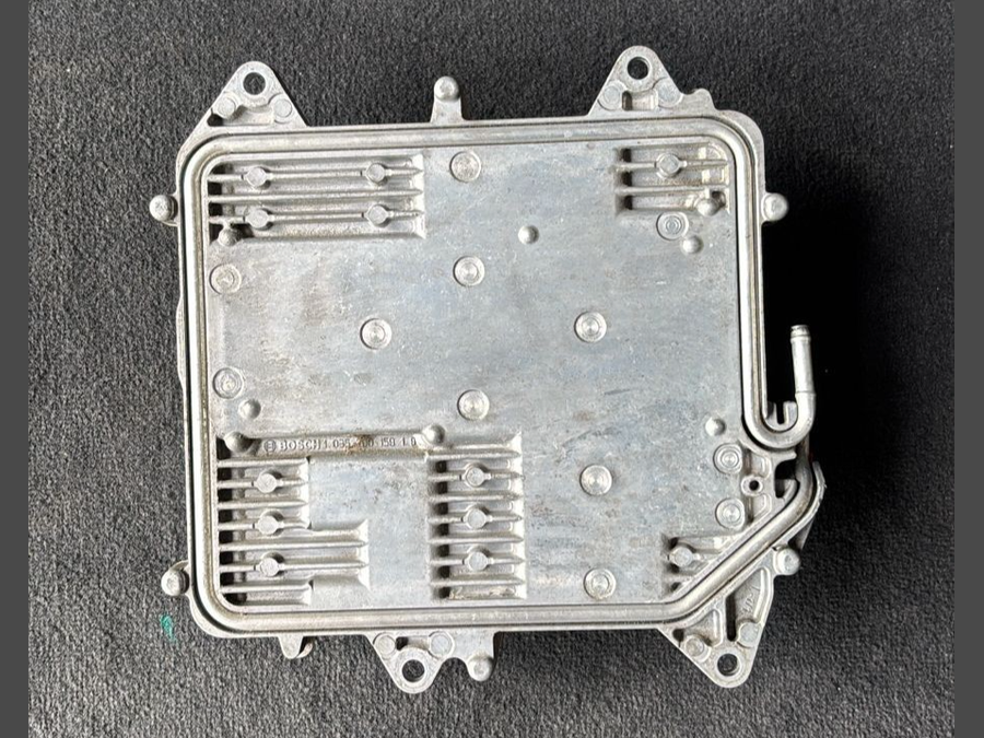 BMW F01 F02 F06 F07 F12  550i 650i 8 614 ENGINE CONTROL UNIT MODULE - 8614915