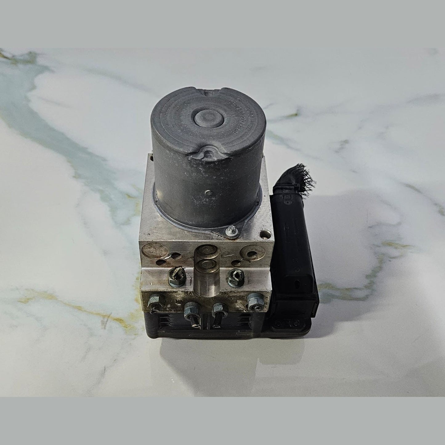 OEM BMW F02 F07 ABS Anti Lock Pump Brake Module 6797036, 6797038