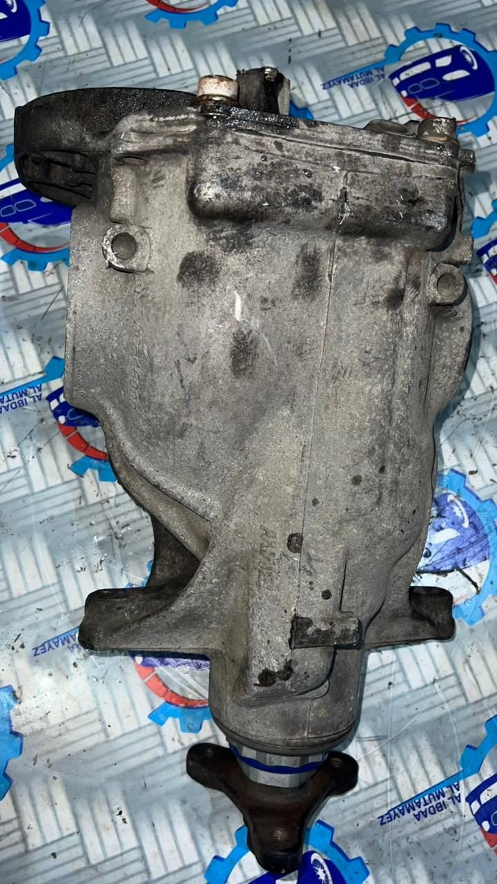 2014-2015 BMW 535d Rear Differential 7630820 5 Series F10 F11 730D 530D 2.56 