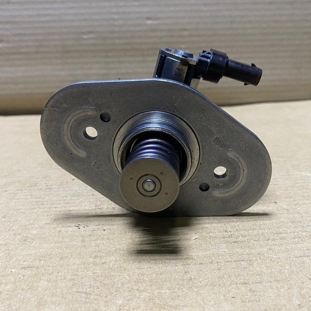 2019-2024 BMW X5 High Pressure Fuel Pump 8648176 BMW X5 G05, X6 G06, 5 Series G3