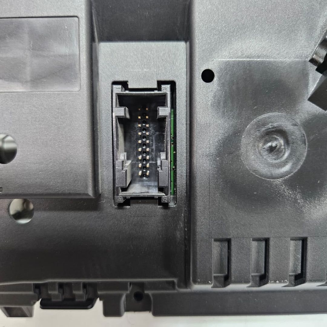 2010-2015 BMW X1 E84 Speedometer Instrument Cluster 9283807