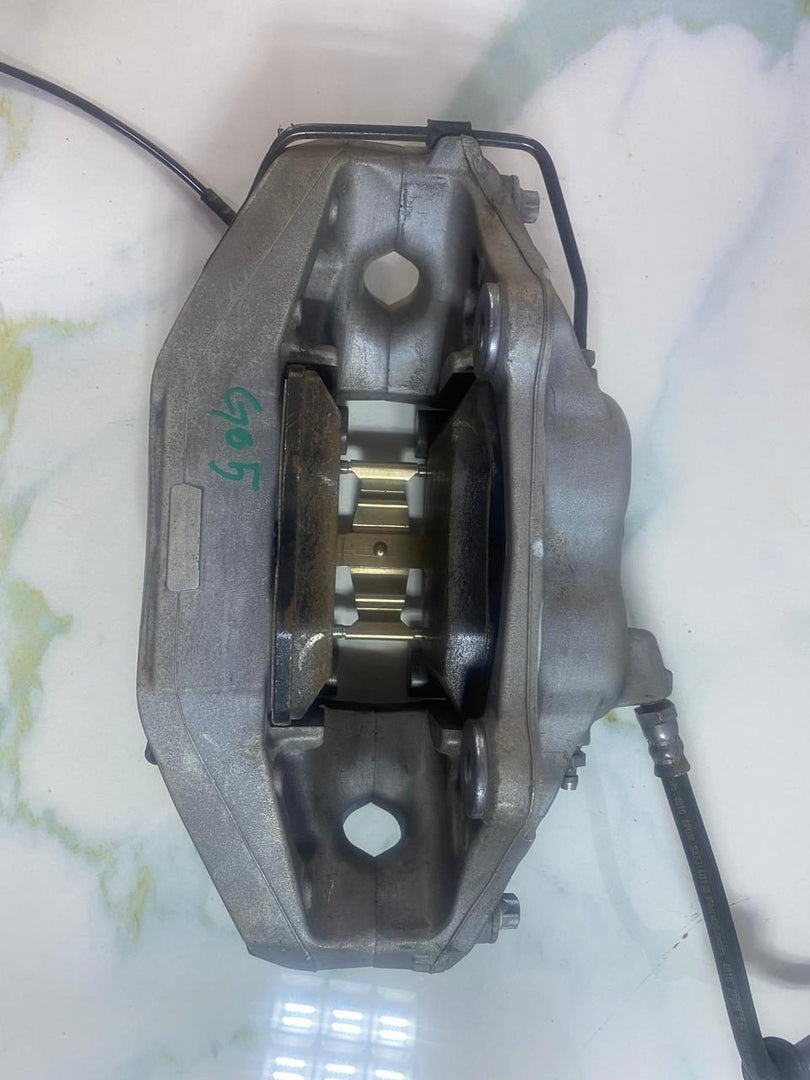 Front Brake Caliper Left, Part Number 8843331 BMW X5 G05 LCI 40I 2024