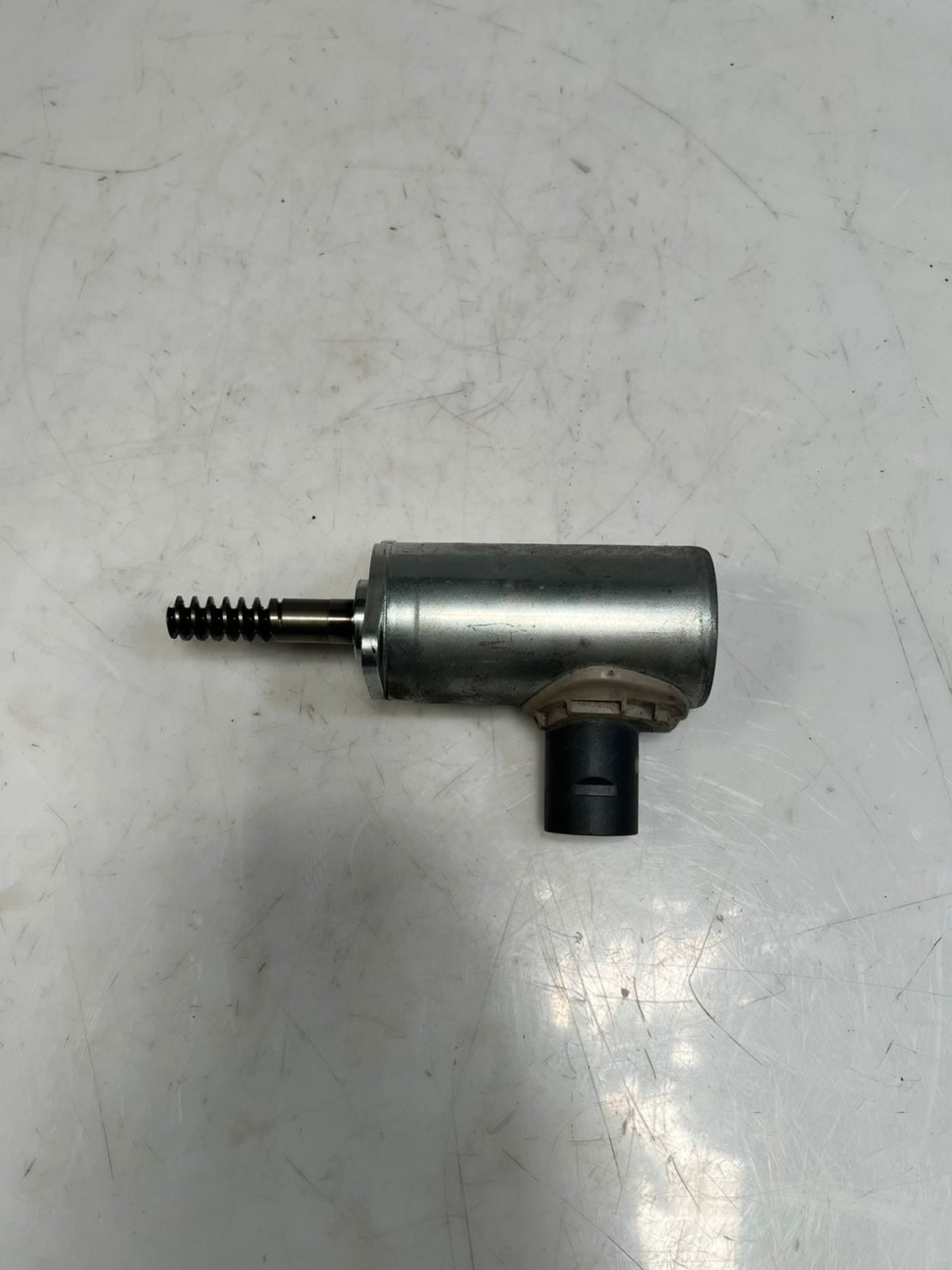 BMW F20 F21 F30 F31 1.6i 1.8i N13 Valvetronic Camshaft Actuator 7591588 OEM