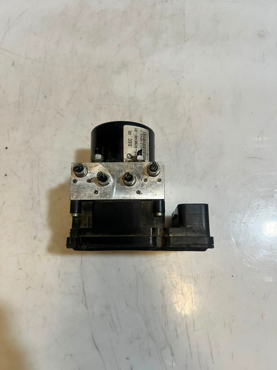 2009-2013 BMW 3 SERIES E91 E90 E92 LCI 128i ABS/DSC Pump Module 6790147 OEM