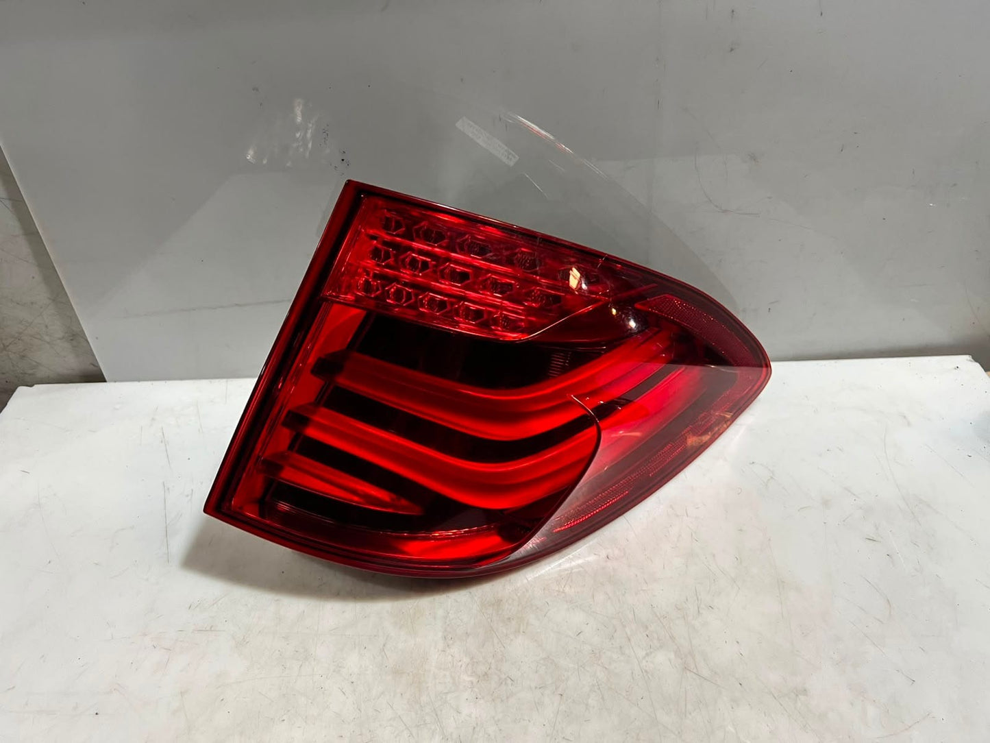 2010-2013 BMW 5' 535i GT F07 N55 Rear RIGHT Tail Light BACK LIGHT 89091990 RHD