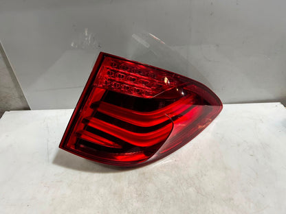 2010-2013 BMW 5' 535i GT F07 N55 Rear RIGHT Tail Light BACK LIGHT 89091990 RHD