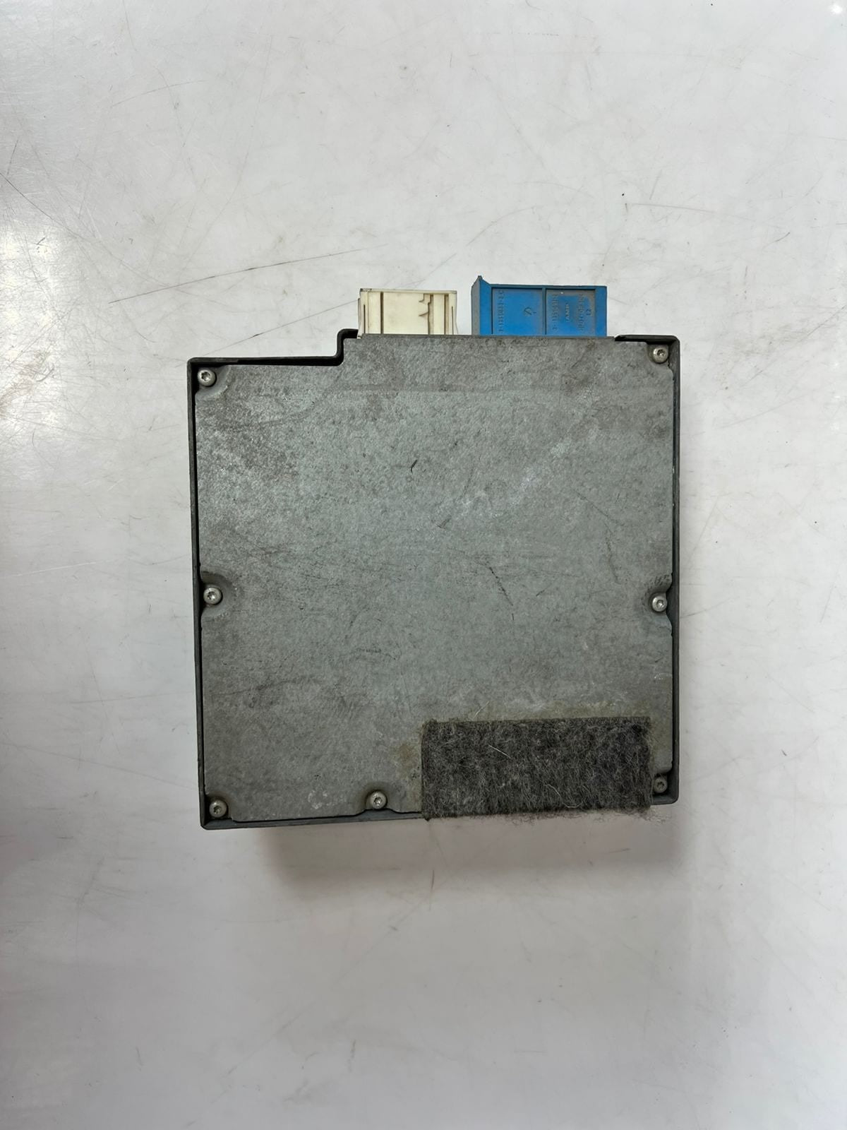 2006 BMW 5 Series E60 E61 and 7 Series E65 E66 TV Tuner Module 6986557 OEM