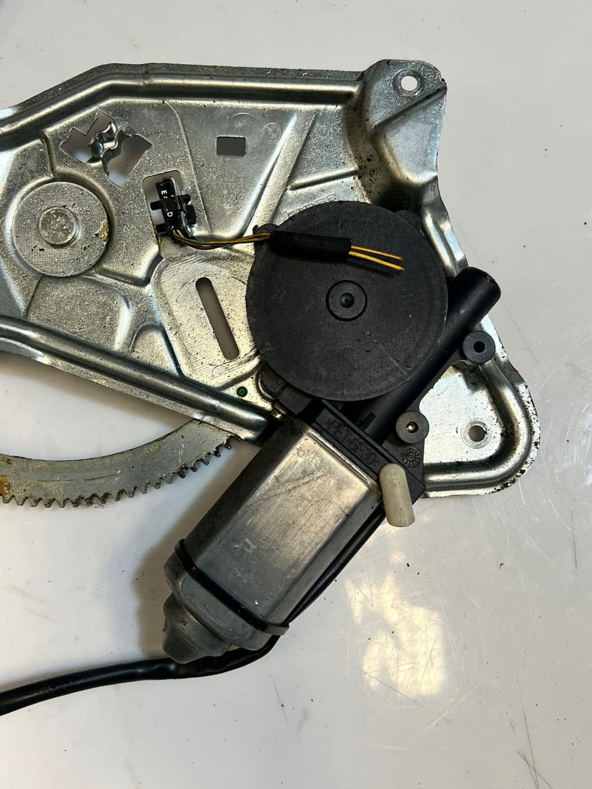 BMW 5 Series E34 Window Regulator Rear Left LIFTER Electric MOTOR 1944071 OEM