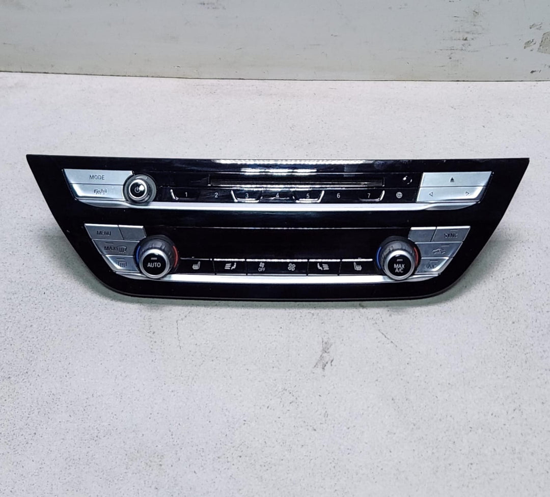 2017-2020 BMW 530i Climate Control Unit 6999451 5 Series G30 G31 G38
