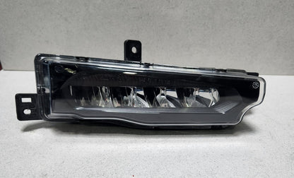 2019-2021 BMW X3 Front Right Fog Light 9492772 X3 G01 OEM