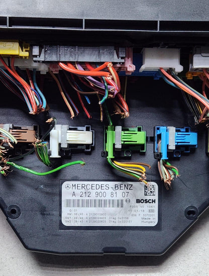 2010-2015 Mercedes-Benz C300 Front Sam Fuse Relay Module A2129008107 W204 W350 