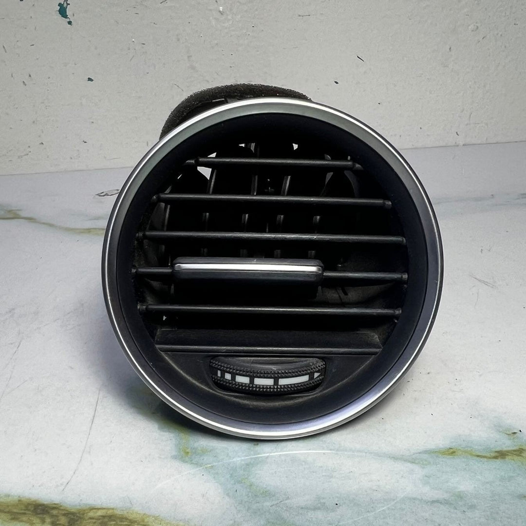 Mercedes Dashboard Air Vent A2048306654 C-Class W204 C220