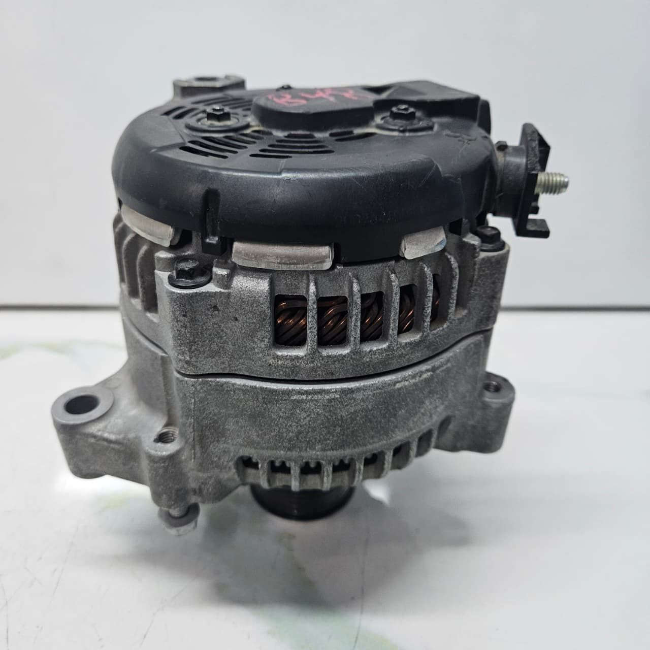 2020-2024 BMW X1, F40, F45, F46, F48, F39 Alternator 8627125 USED 14V 180A