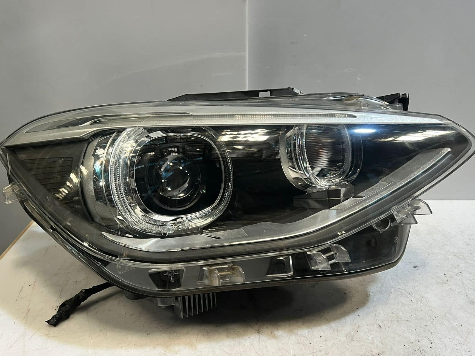 2011-2012 BMW 1' F20 F21 120i LEFT RIGHT Bi-Xenon Headlight 7229687 7229688 ECE