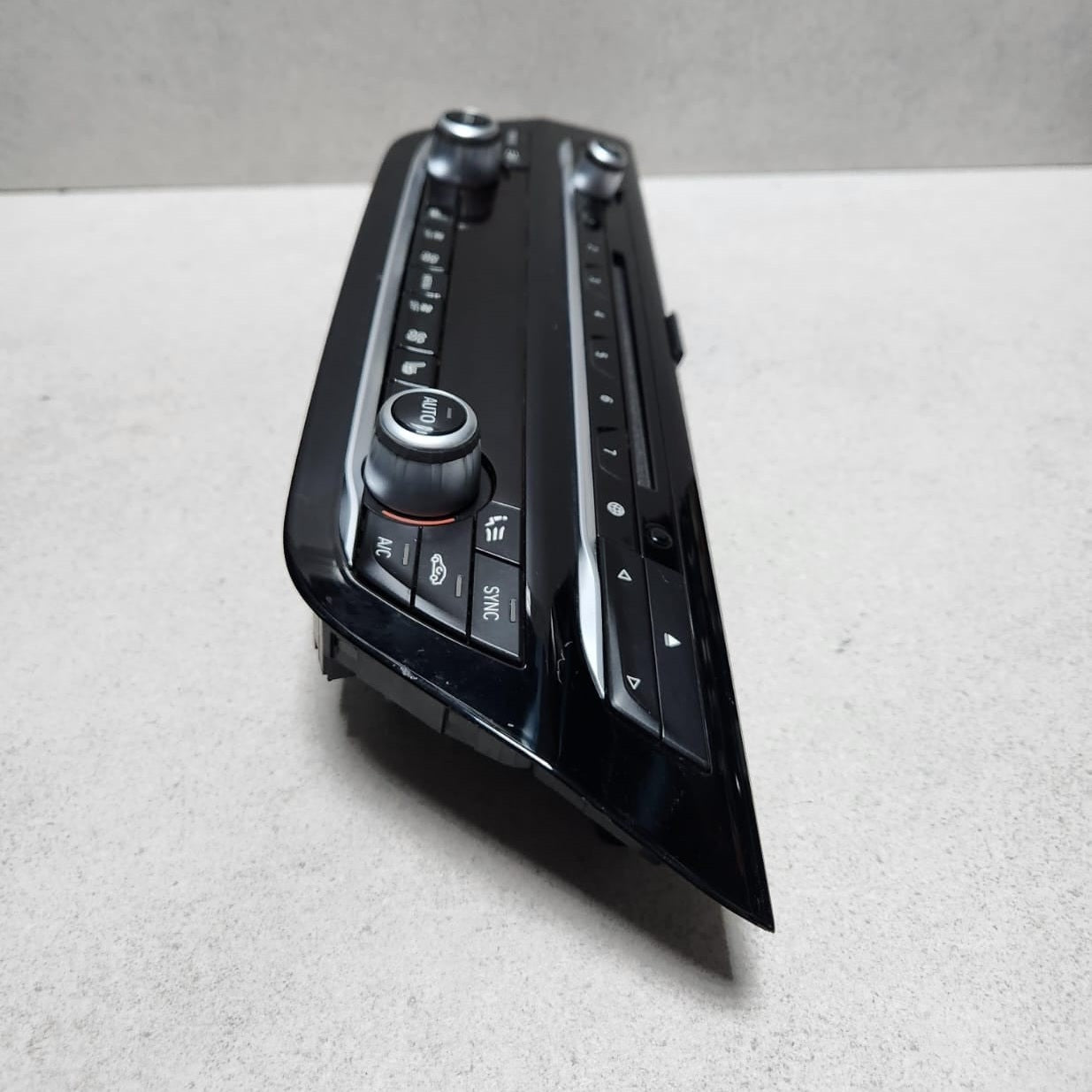2018 BMW 540d xDrive Climate Control Switch Panel 6999402 530i 540i G30