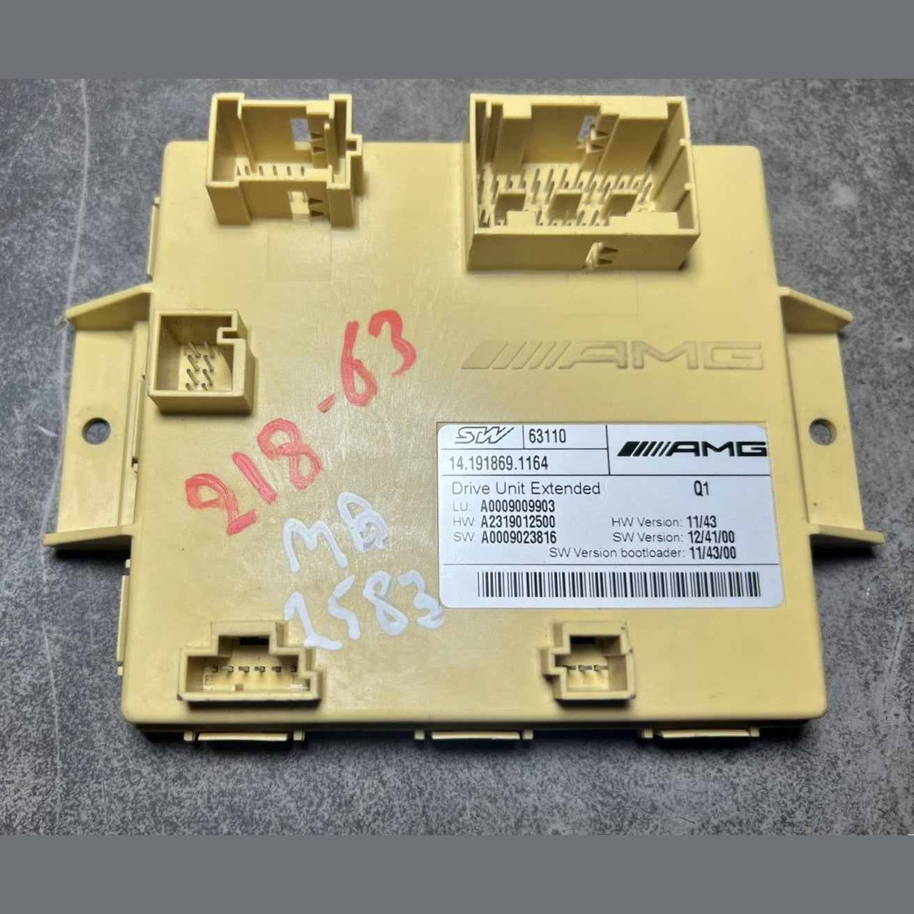 12-17 Mercedes W218 CLS AMG 63 Drive Unit Extended Control Module A000 9009903