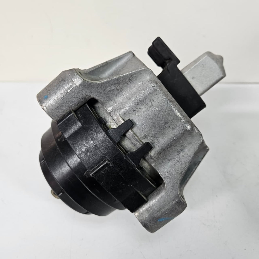 2018-2023 BMW 5 Series G30 530e Engine Mount 6860492