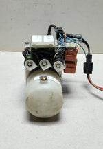 Bild in die Galerieansicht laden, 2014-2021 BMW 220i Convertible Top Hydraulic Pump 7310756 2 Series F23 OEM