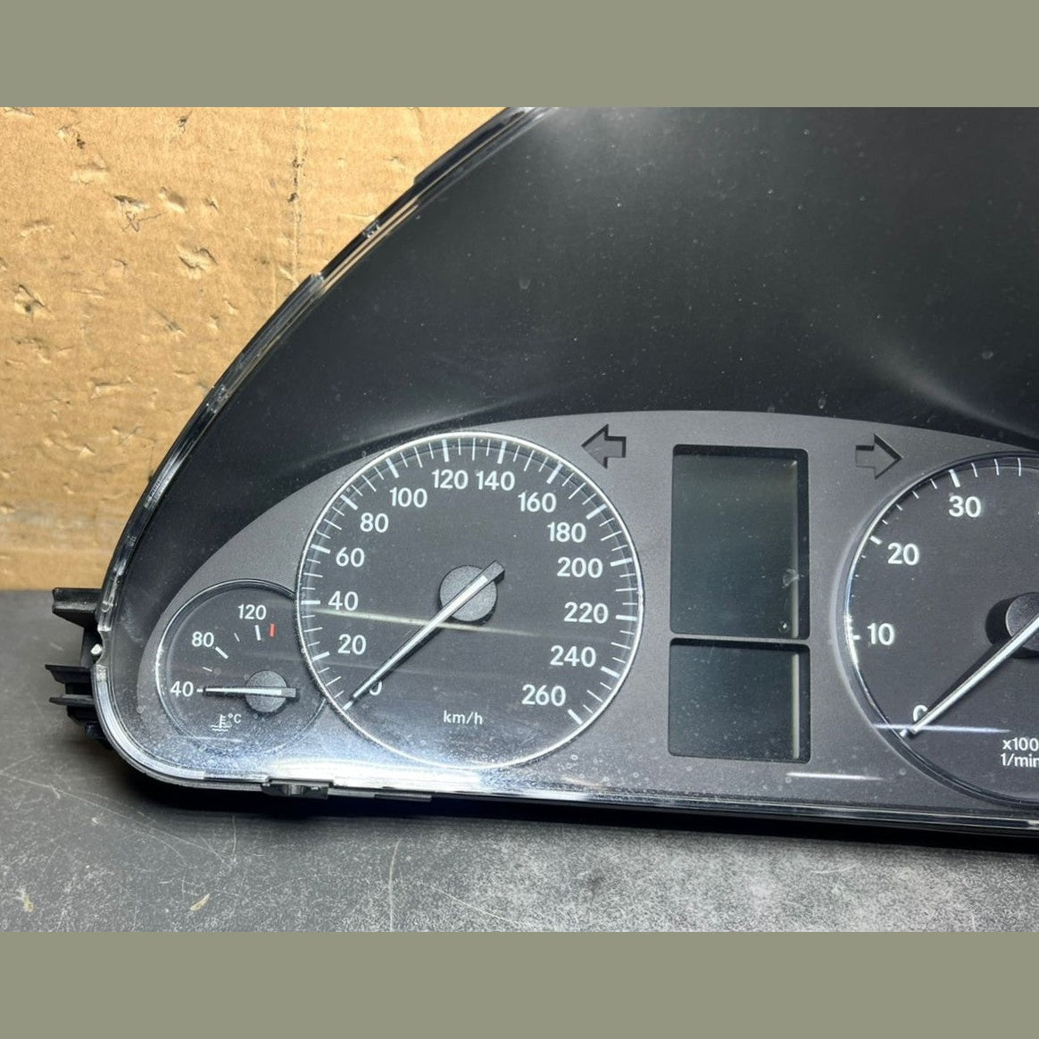 03-06 Mercedes-Benz W203 C-Class Instrument Cluster Speedometer A203 5408747 OEM